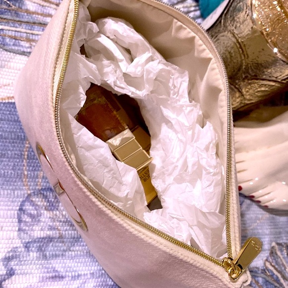 Dior Pouch & Prestige Skincare Set - Picture 9 of 10